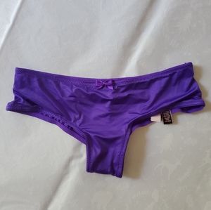🔥💕NWT Victoria's secret Very Sexy Cheeky panties heart cutout XS purple